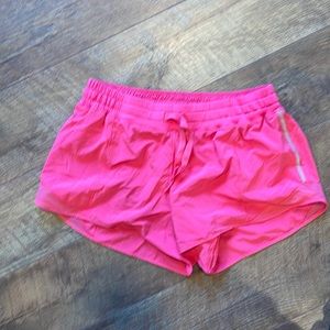 Lululemon Size 10 Tall Hotty Hot Short - Great condition